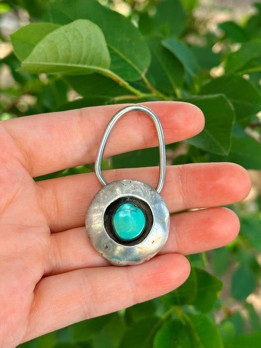 Vintage: Turquoise shadow box slide lock key ring